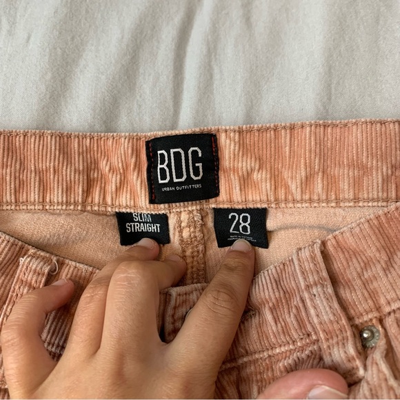 Urban Outfitters BDG corduroy coral pants size 28 slim fit straight leg - Picture 2 of 8